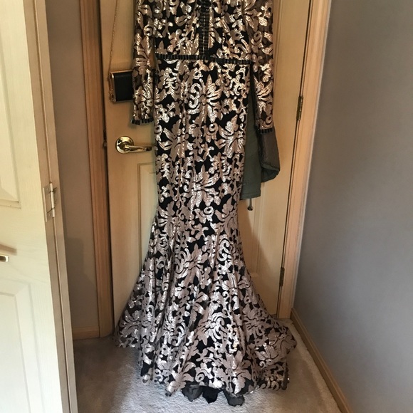 Cleaning out closet. Worn once. - Picture 3 of 5